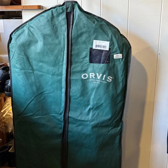 Men’s Orvis Dark Blue Sport Coat 100% Silk Size 46R NWOT With Garment Bag